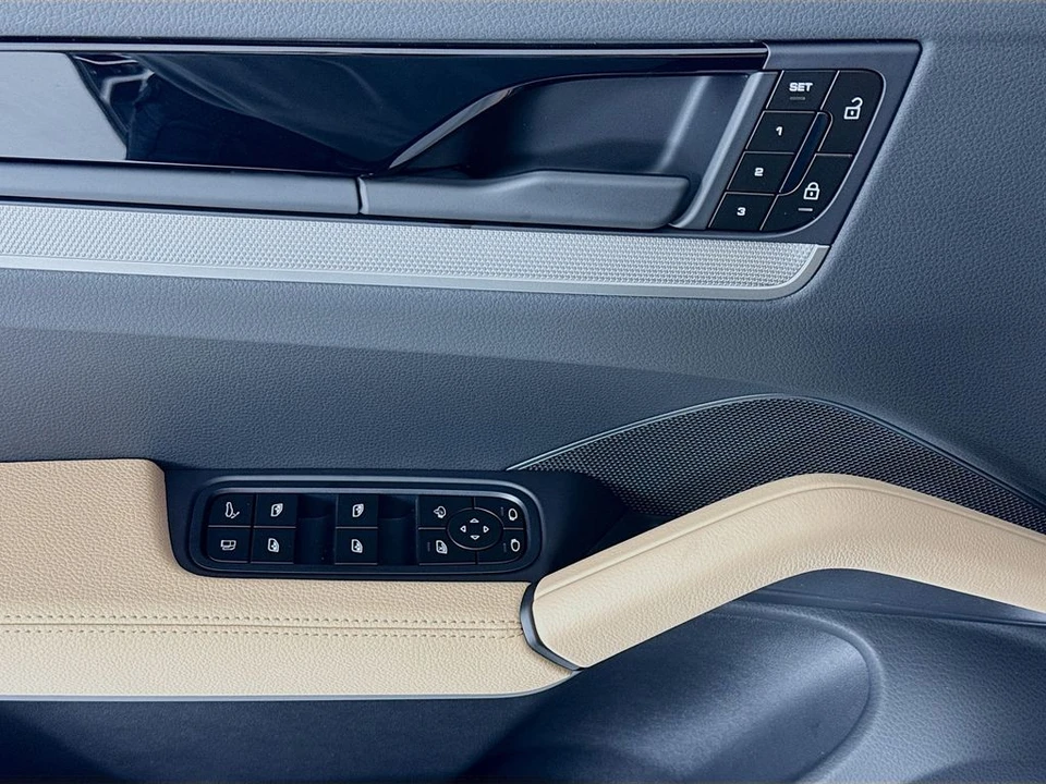 2026 Porsche 9Y0/9Y3 Cayenne - Image 11 of 31