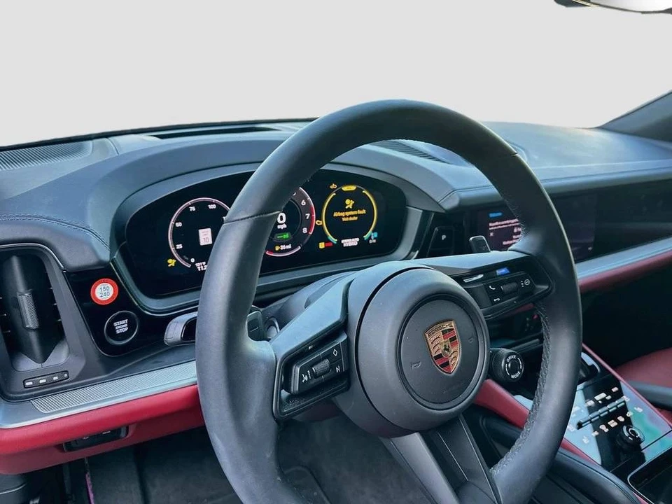 2026 Porsche 9Y0/9Y3 Cayenne - Image 4 of 4