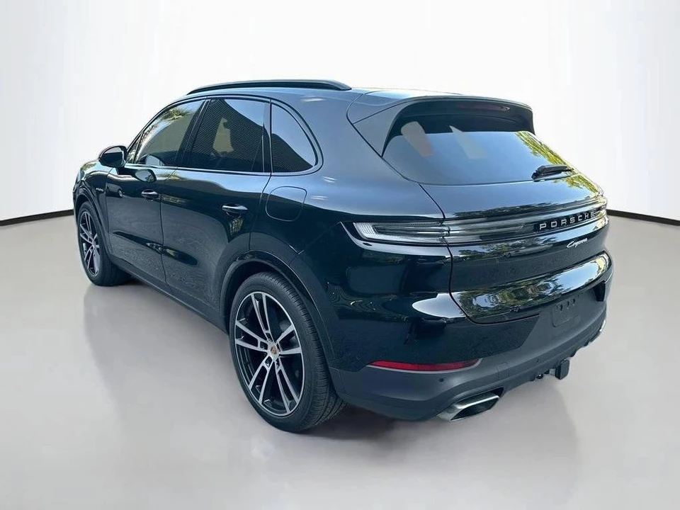 2026 Porsche 9Y0/9Y3 Cayenne - Image 3 of 4