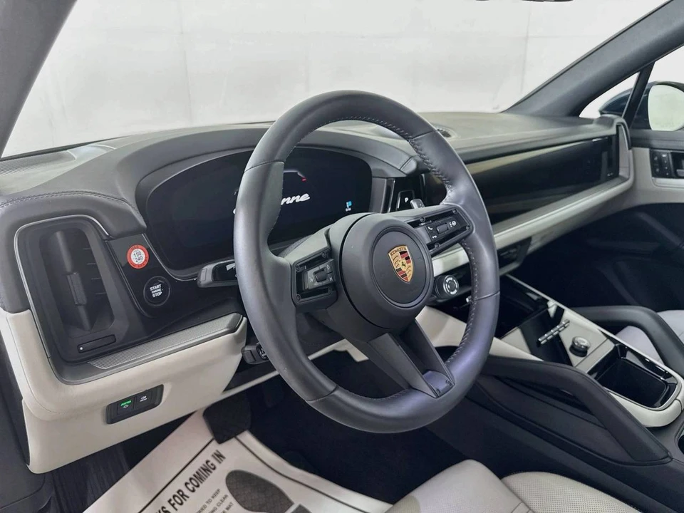 2026 Porsche 9Y0/9Y3 Cayenne - Image 4 of 5