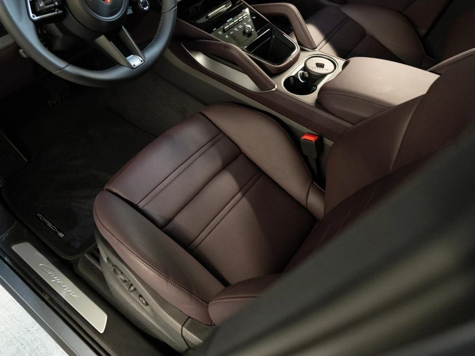 2026 Porsche 9Y0/9Y3 Cayenne - Image 14 of 30