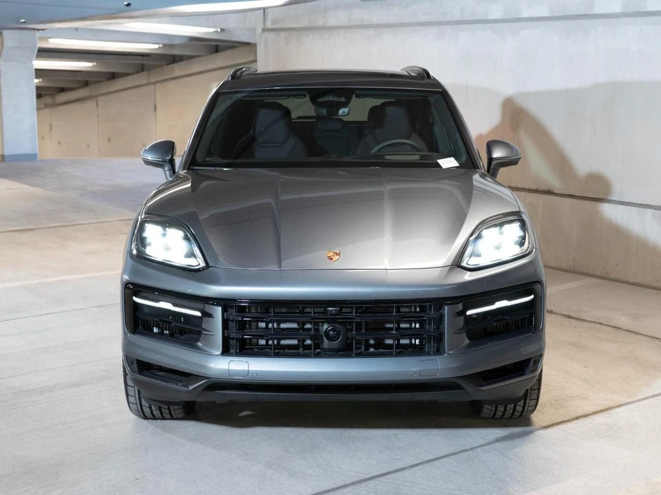 2026 Porsche 9Y0/9Y3 Cayenne - Image 6 of 30