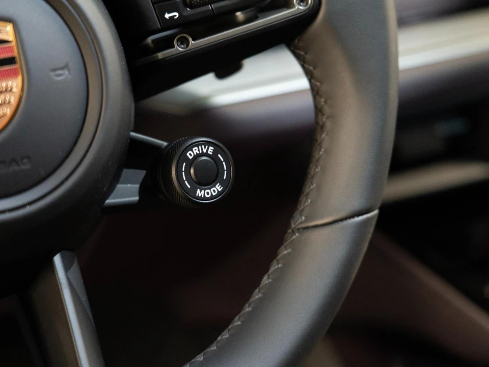 2026 Porsche 9Y0/9Y3 Cayenne - Image 23 of 30