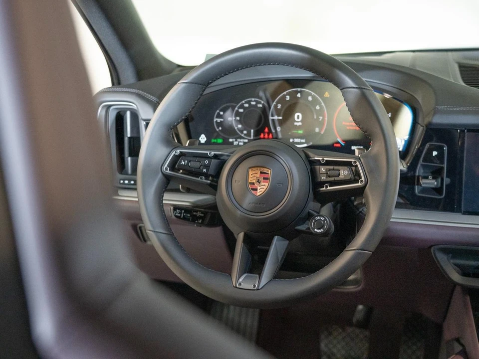 2026 Porsche 9Y0/9Y3 Cayenne - Image 28 of 30