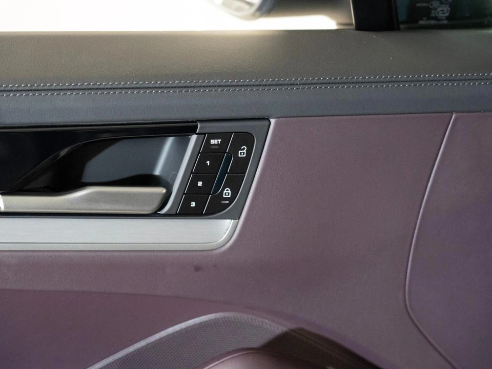 2026 Porsche 9Y0/9Y3 Cayenne - Image 17 of 30