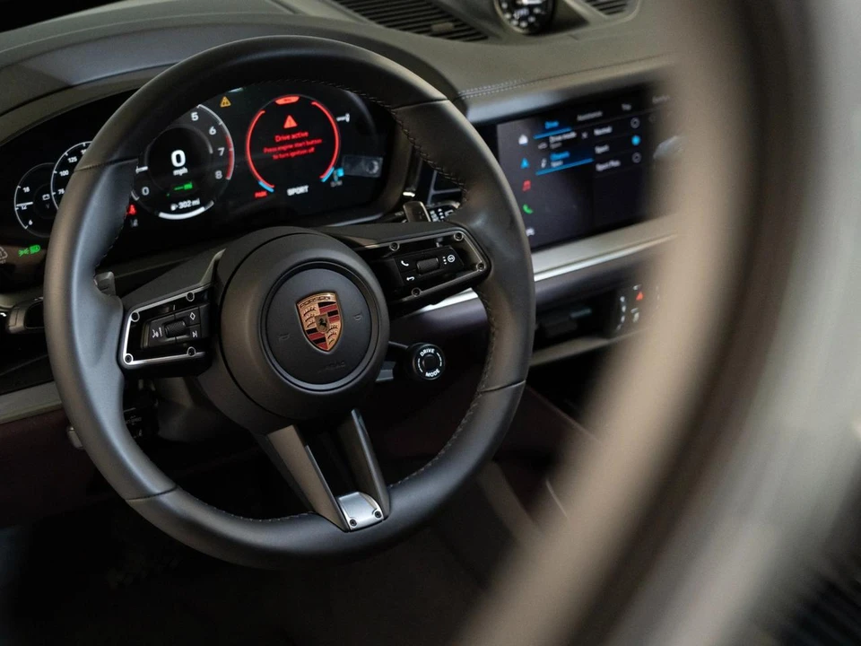 2026 Porsche 9Y0/9Y3 Cayenne - Image 15 of 30