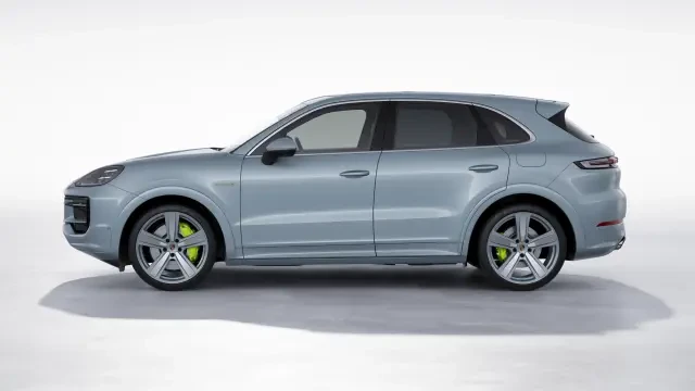 2026 Porsche 9Y0/9Y3 Cayenne - Image 14 of 31
