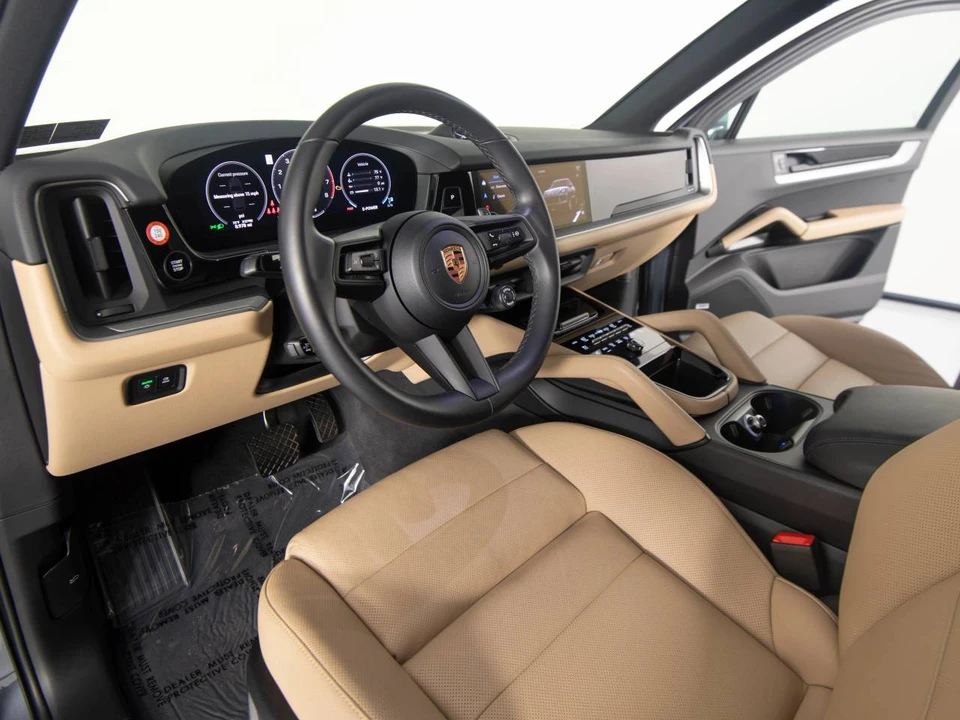 2026 Porsche 9Y0/9Y3 Cayenne - Image 4 of 4