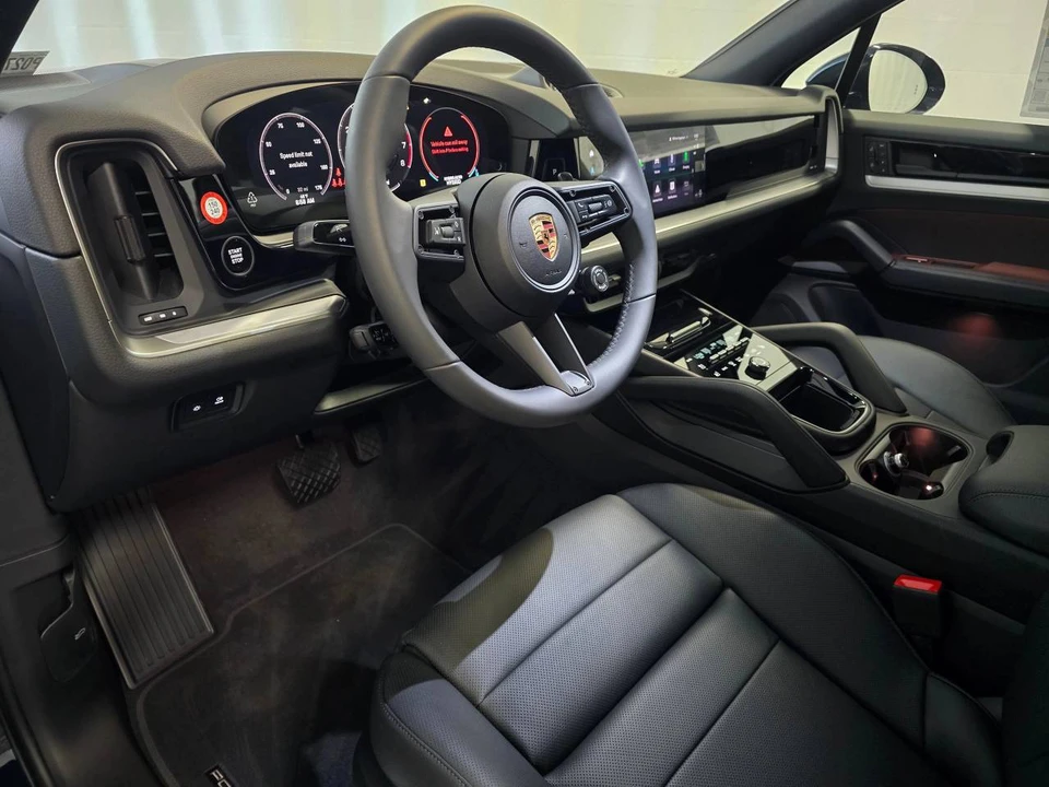 2026 Porsche 9Y0/9Y3 Cayenne - Image 4 of 5