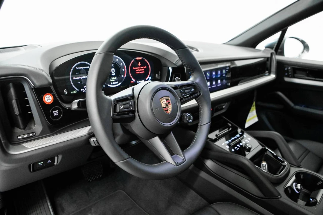 2026 Porsche 9Y0/9Y3 Cayenne - Image 4 of 5