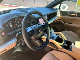 2026 Porsche 9Y0/9Y3 Cayenne - Image 29 of 31