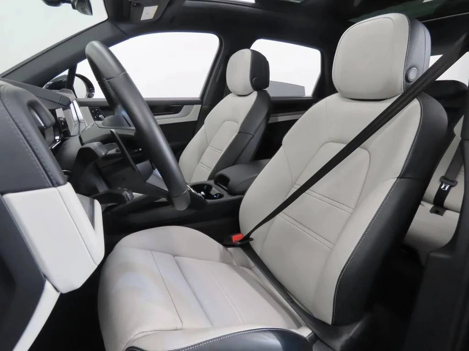 2026 Porsche 9Y0/9Y3 Cayenne - Image 5 of 5