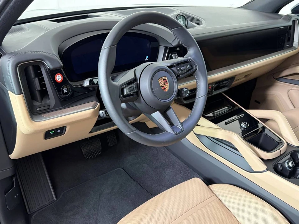 2026 Porsche 9Y0/9Y3 Cayenne - Image 4 of 5