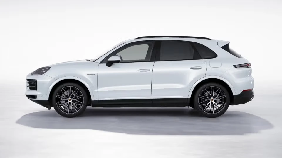 2026 Porsche 9Y0/9Y3 Cayenne - Image 11 of 31