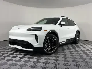 2026 Porsche 9Y0/9Y3 Cayenne - Image 5 of 31