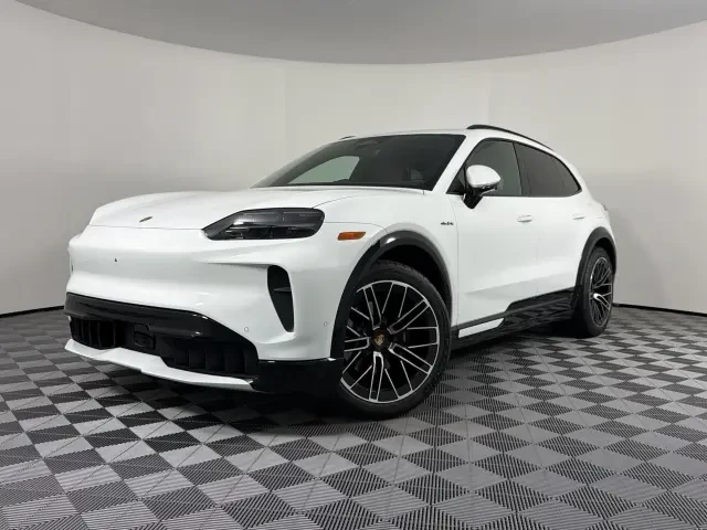 2026 Porsche 9Y0/9Y3 Cayenne - Image 6 of 31