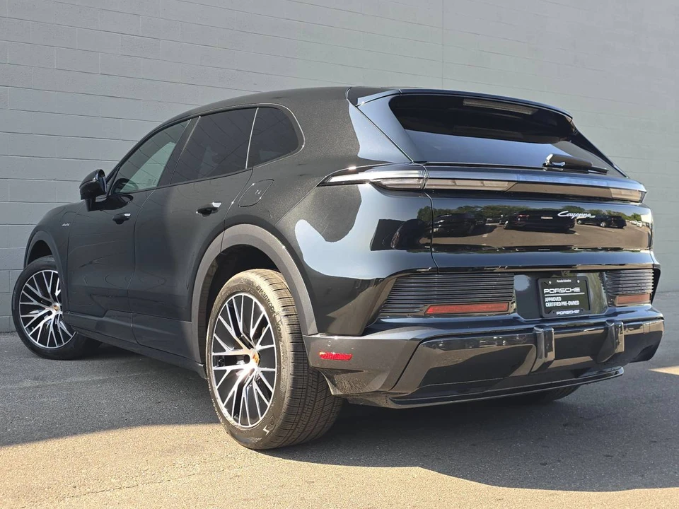 2026 Porsche Cayenne - Image 3 of 4