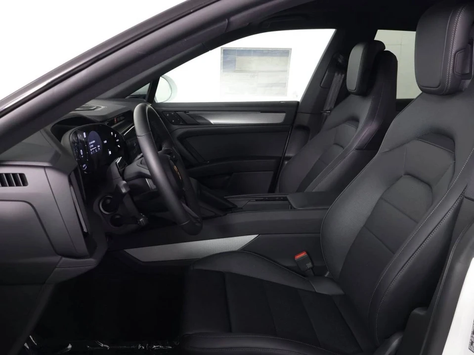2026 Porsche 9Y0/9Y3 Cayenne - Image 5 of 5