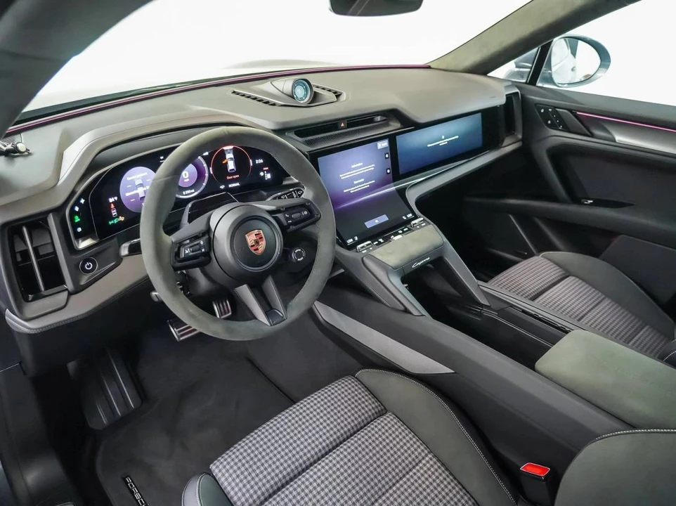 2026 Porsche 9Y0/9Y3 Cayenne - Image 4 of 4