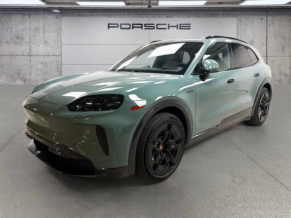2026 Porsche 9Y0/9Y3 Cayenne - Image 4 of 31