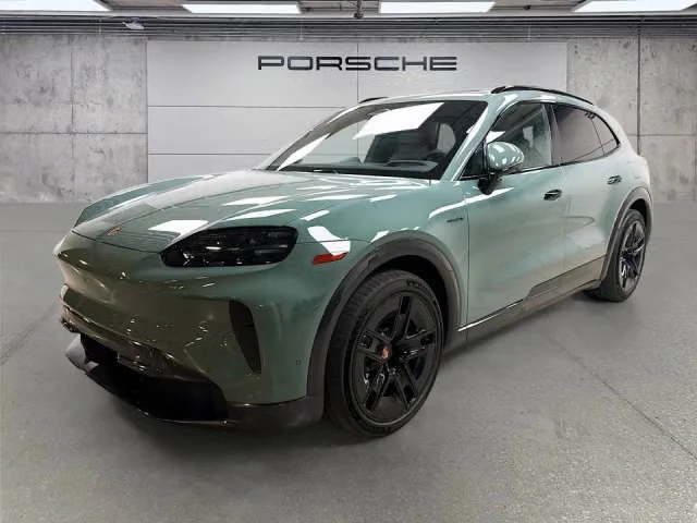 2026 Porsche 9Y0/9Y3 Cayenne - Image 2 of 31