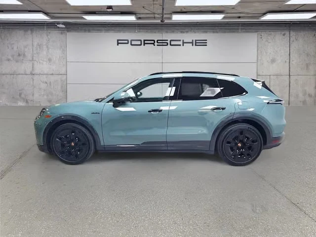 2026 Porsche 9Y0/9Y3 Cayenne - Image 10 of 31
