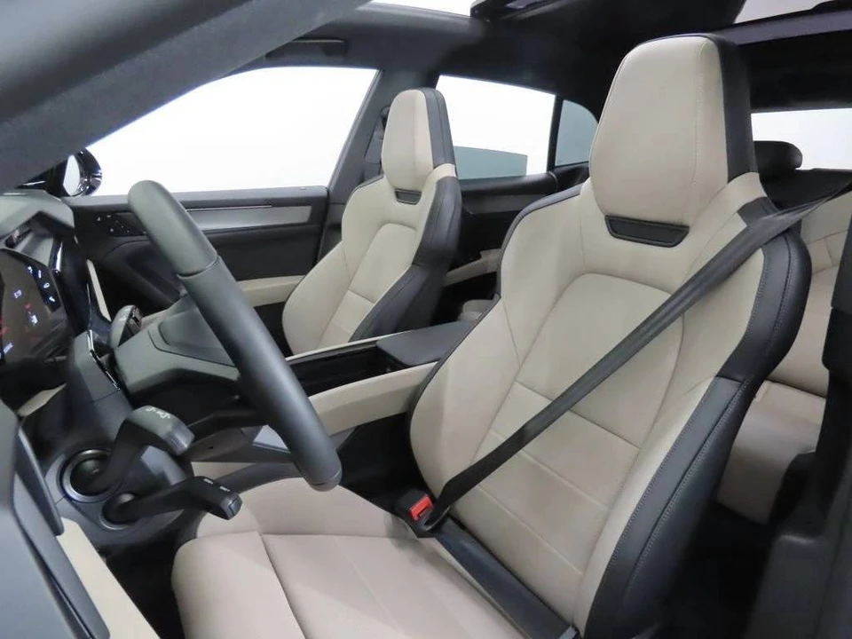 2026 Porsche 9Y0/9Y3 Cayenne - Image 5 of 5