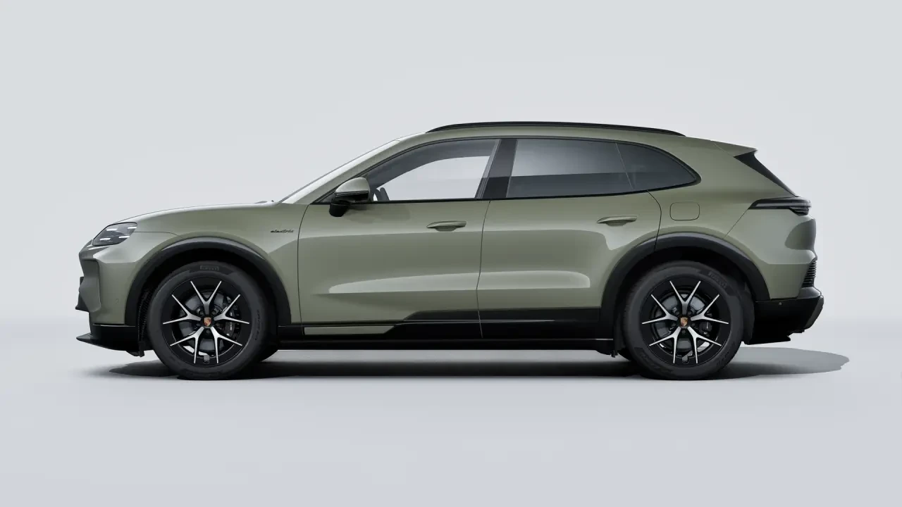2026 Porsche 9Y0/9Y3 Cayenne - Image 16 of 31