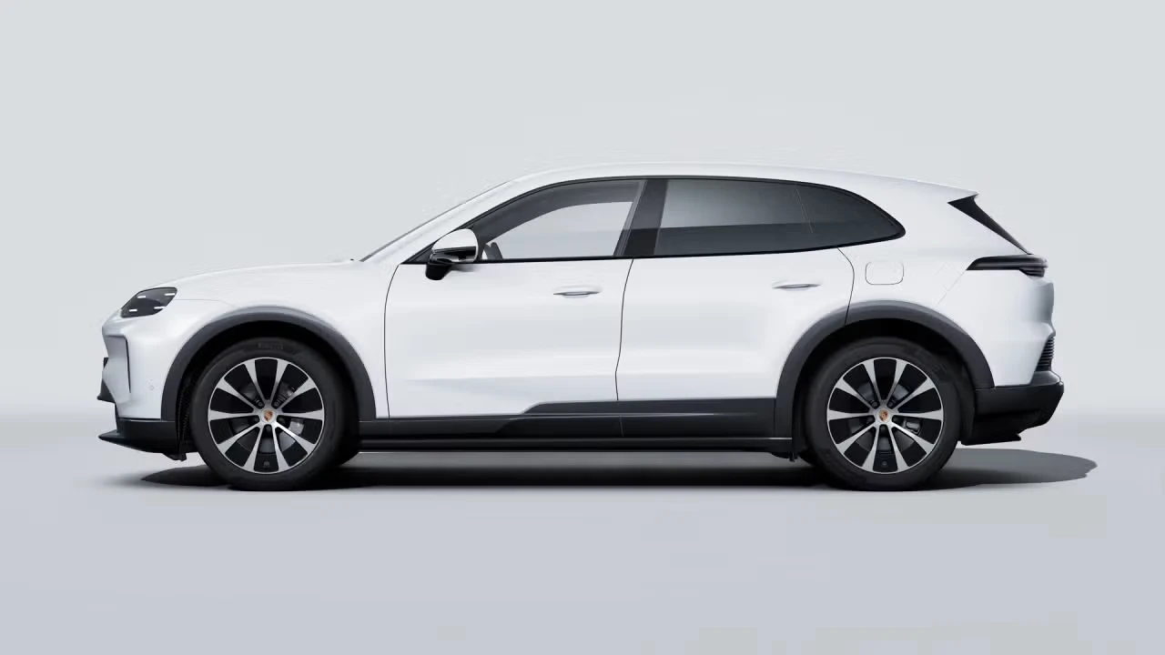 2026 Porsche 9Y0/9Y3 Cayenne - Image 12 of 31