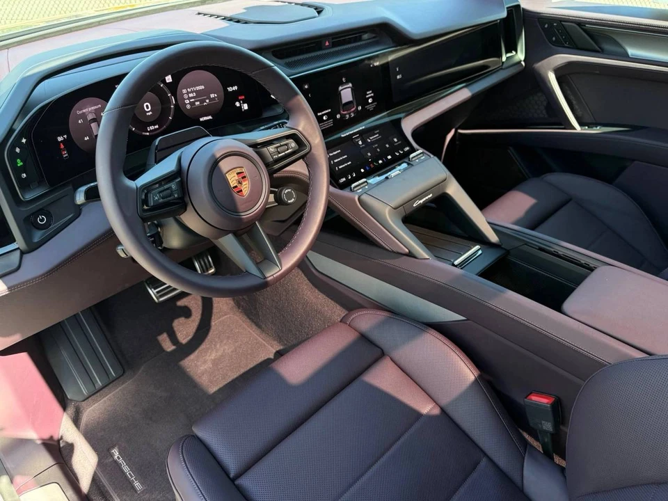 2026 Porsche Cayenne - Image 4 of 4
