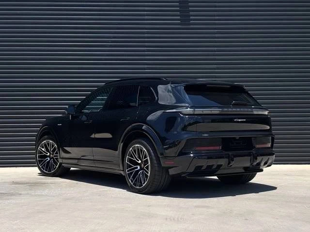 2026 Porsche 9Y0/9Y3 Cayenne - Image 3 of 5