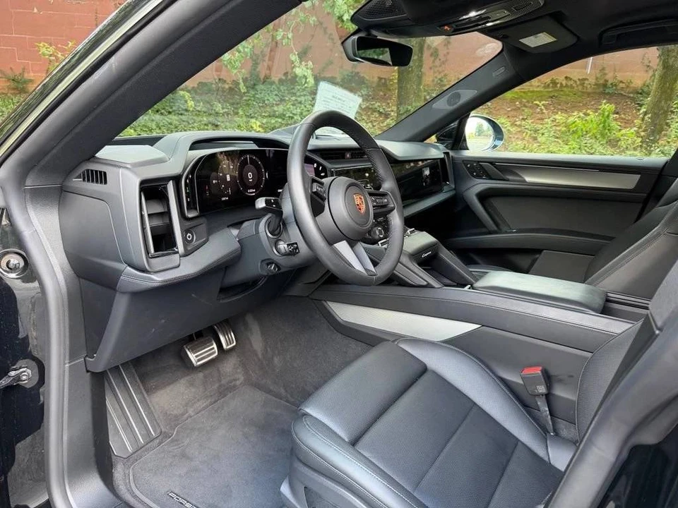 2026 Porsche Cayenne - Image 4 of 4