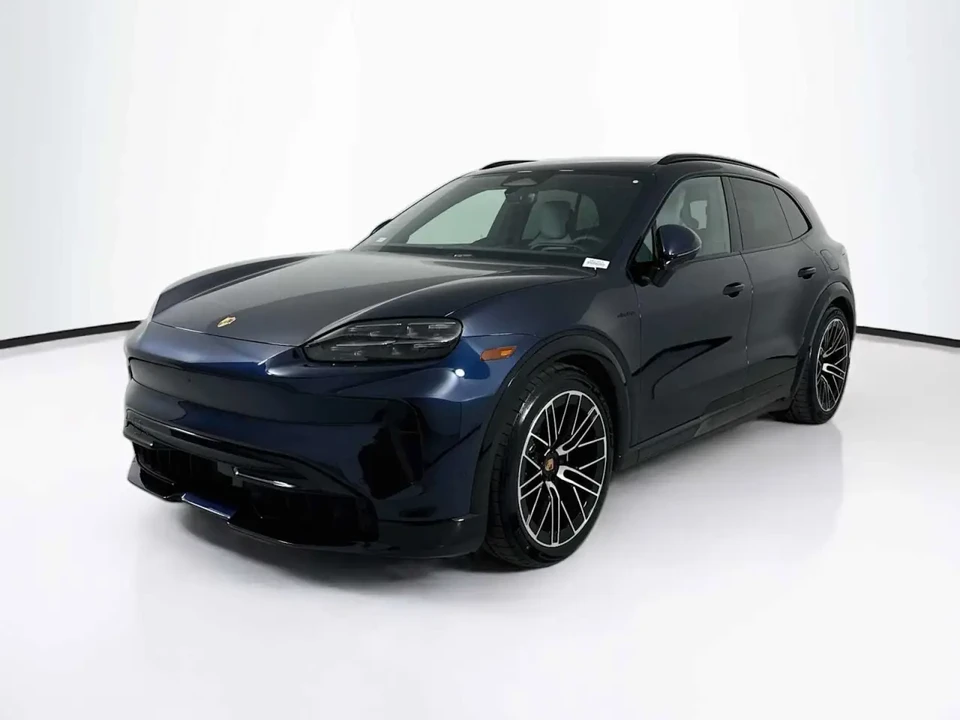 2026 Porsche 9Y0/9Y3 Cayenne - Image 8 of 31