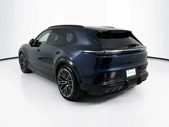2026 Porsche 9Y0/9Y3 Cayenne - Image 22 of 31