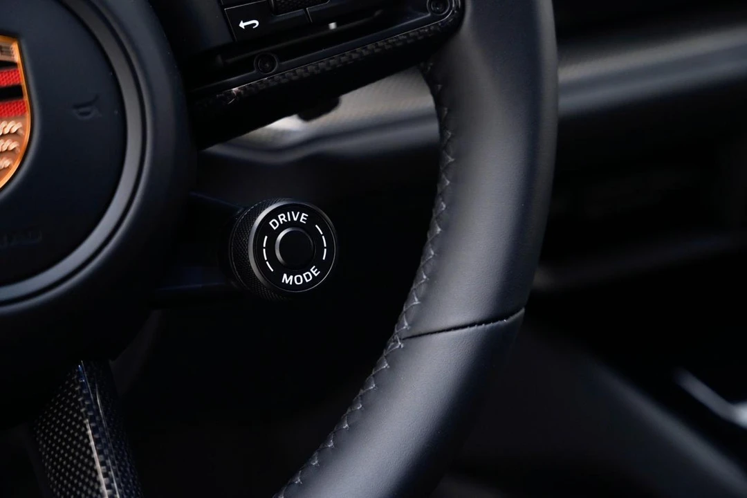 2026 Porsche - Image 26 of 31