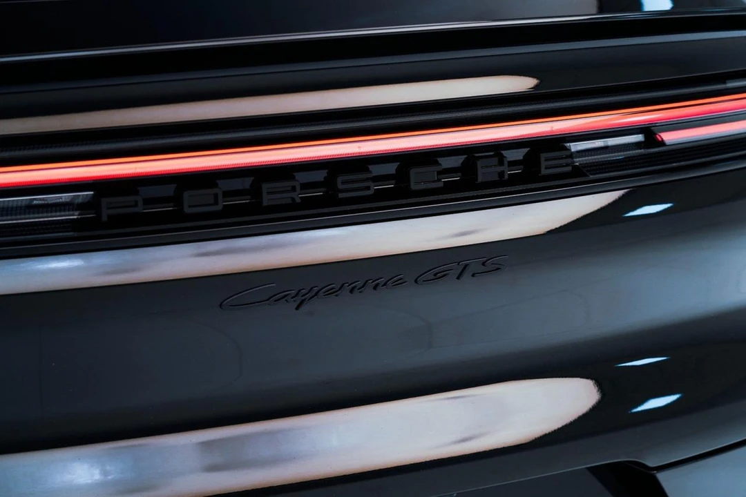 2026 Porsche - Image 13 of 31