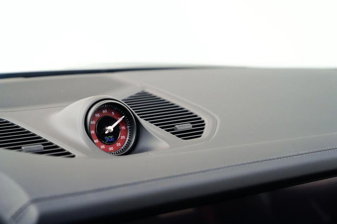 2026 Porsche - Image 23 of 31