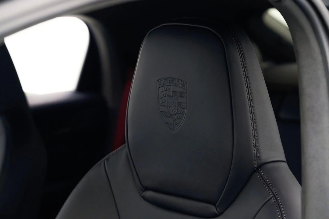 2026 Porsche - Image 18 of 31
