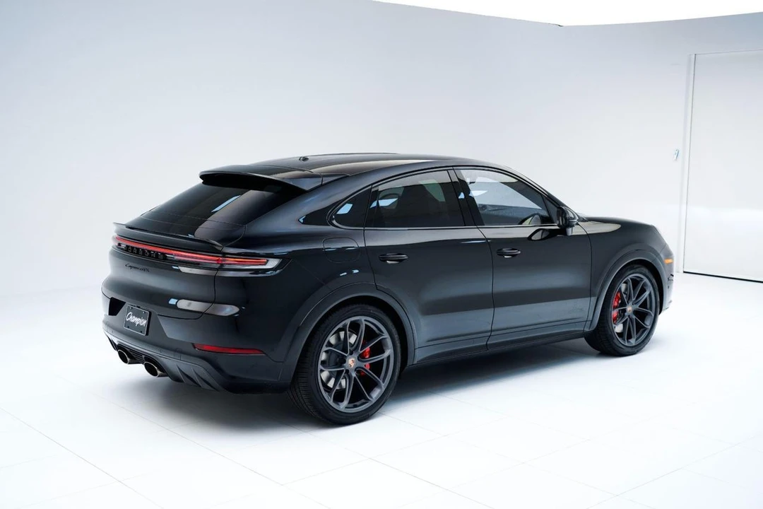 2026 Porsche - Image 9 of 31