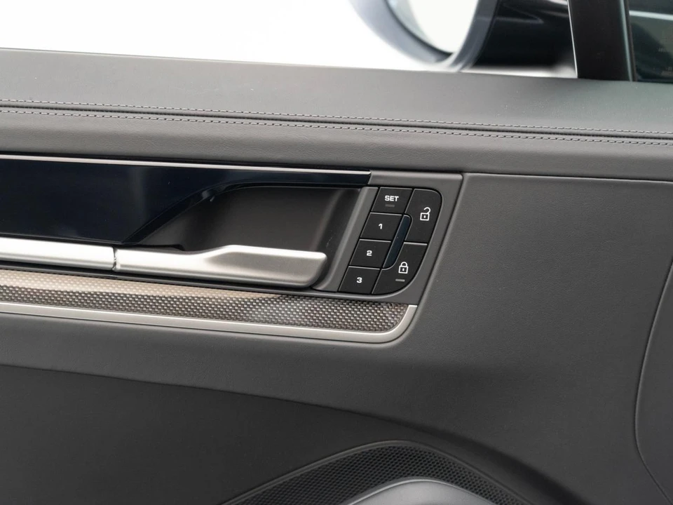 2026 Porsche 9Y0/9Y3 Cayenne GTS - Image 22 of 31
