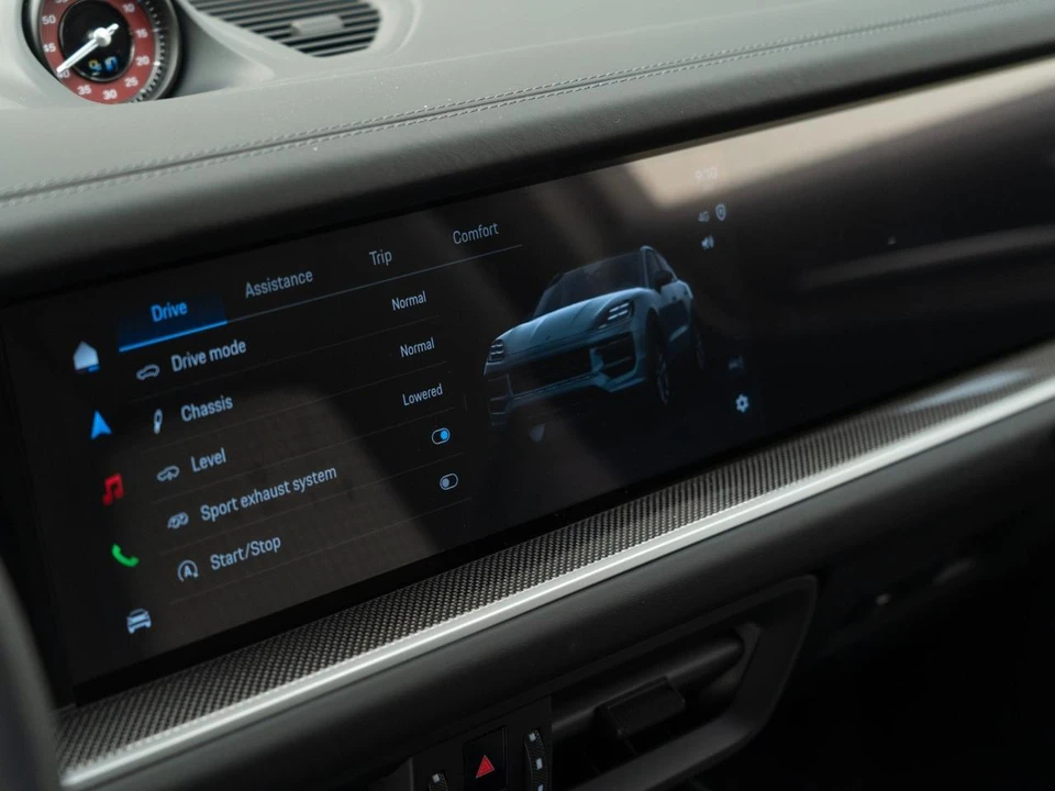 2026 Porsche 9Y0/9Y3 Cayenne GTS - Image 26 of 31
