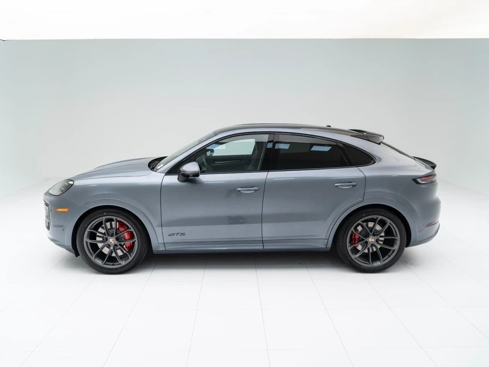 2026 Porsche 9Y0/9Y3 Cayenne GTS - Image 2 of 31