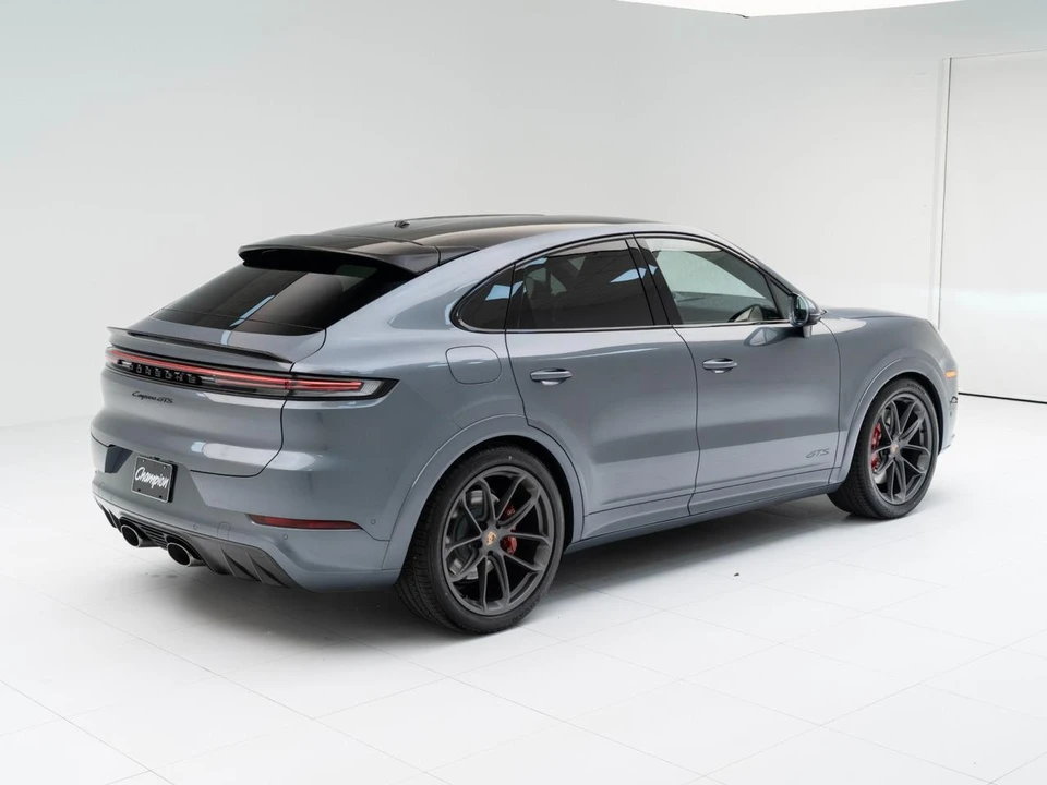 2026 Porsche 9Y0/9Y3 Cayenne GTS - Image 9 of 31