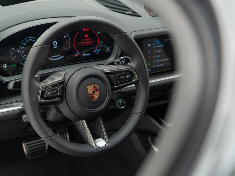 2026 Porsche 9Y0/9Y3 Cayenne GTS - Image 20 of 31