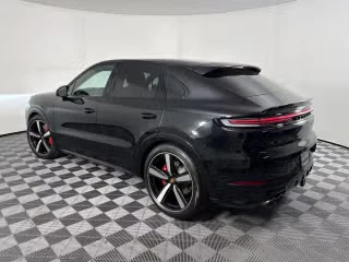 2026 Porsche 9Y0/9Y3 Cayenne GTS - Image 17 of 31