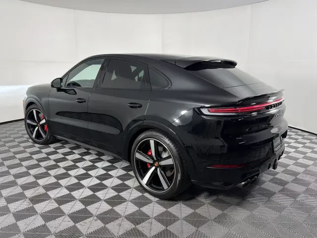 2026 Porsche 9Y0/9Y3 Cayenne GTS - Image 22 of 31