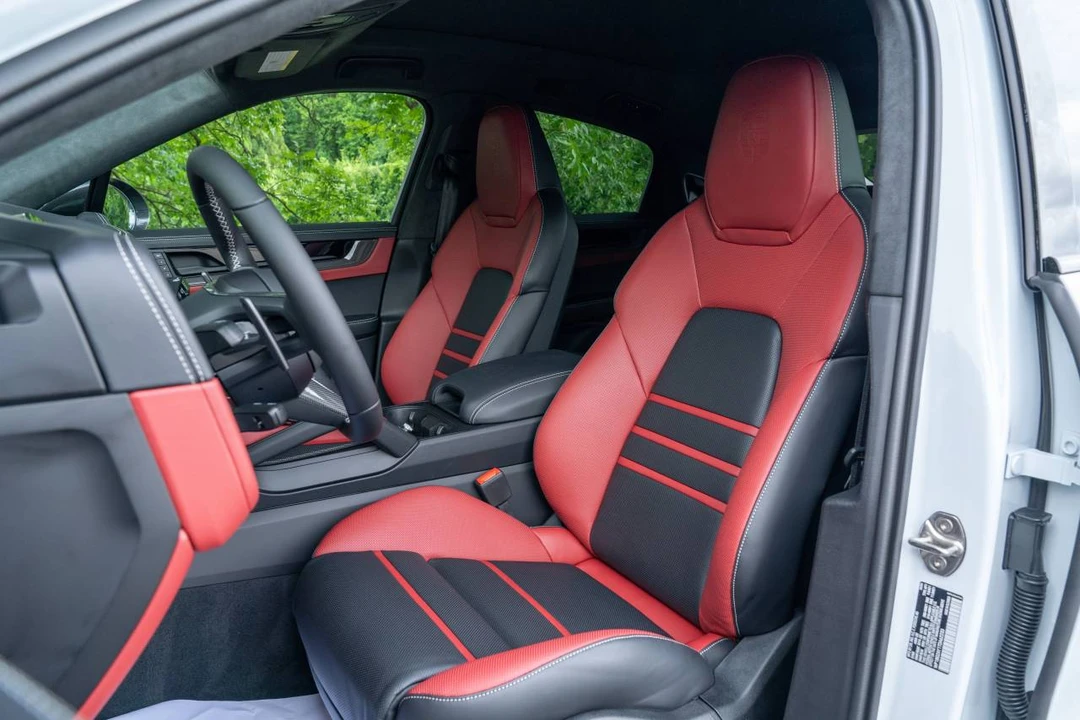 2026 Porsche 9Y0/9Y3 Cayenne GTS - Image 5 of 5