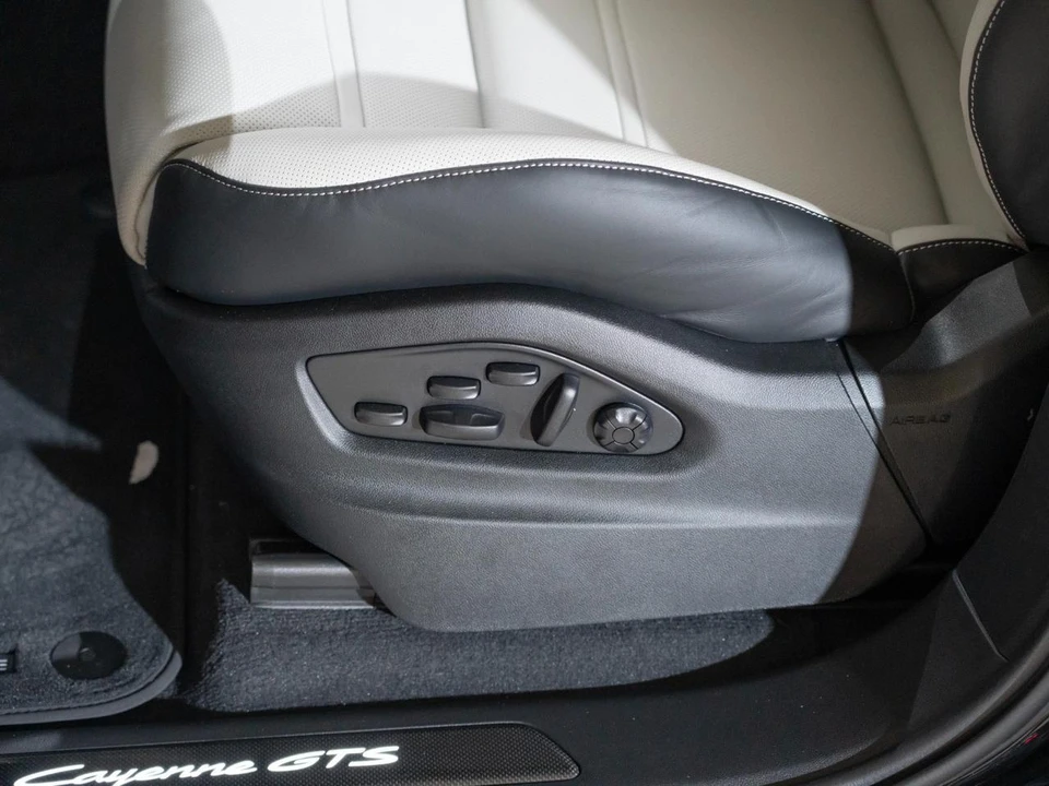 2026 Porsche 9Y0/9Y3 Cayenne GTS - Image 13 of 29