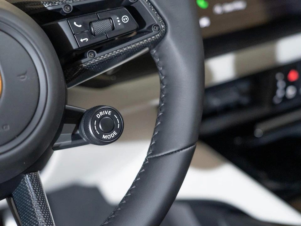 2026 Porsche 9Y0/9Y3 Cayenne GTS - Image 23 of 29