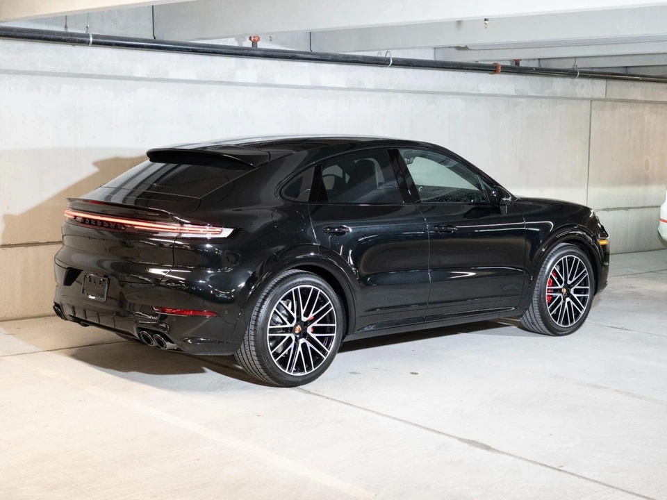 2026 Porsche 9Y0/9Y3 Cayenne GTS - Image 9 of 29